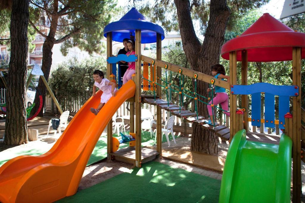 Hotel Pineta San Benedetto del Tronto Extérieur photo